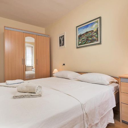 Ferri Fi 2Bdr Apartment By Irundo Rovinj Luaran gambar
